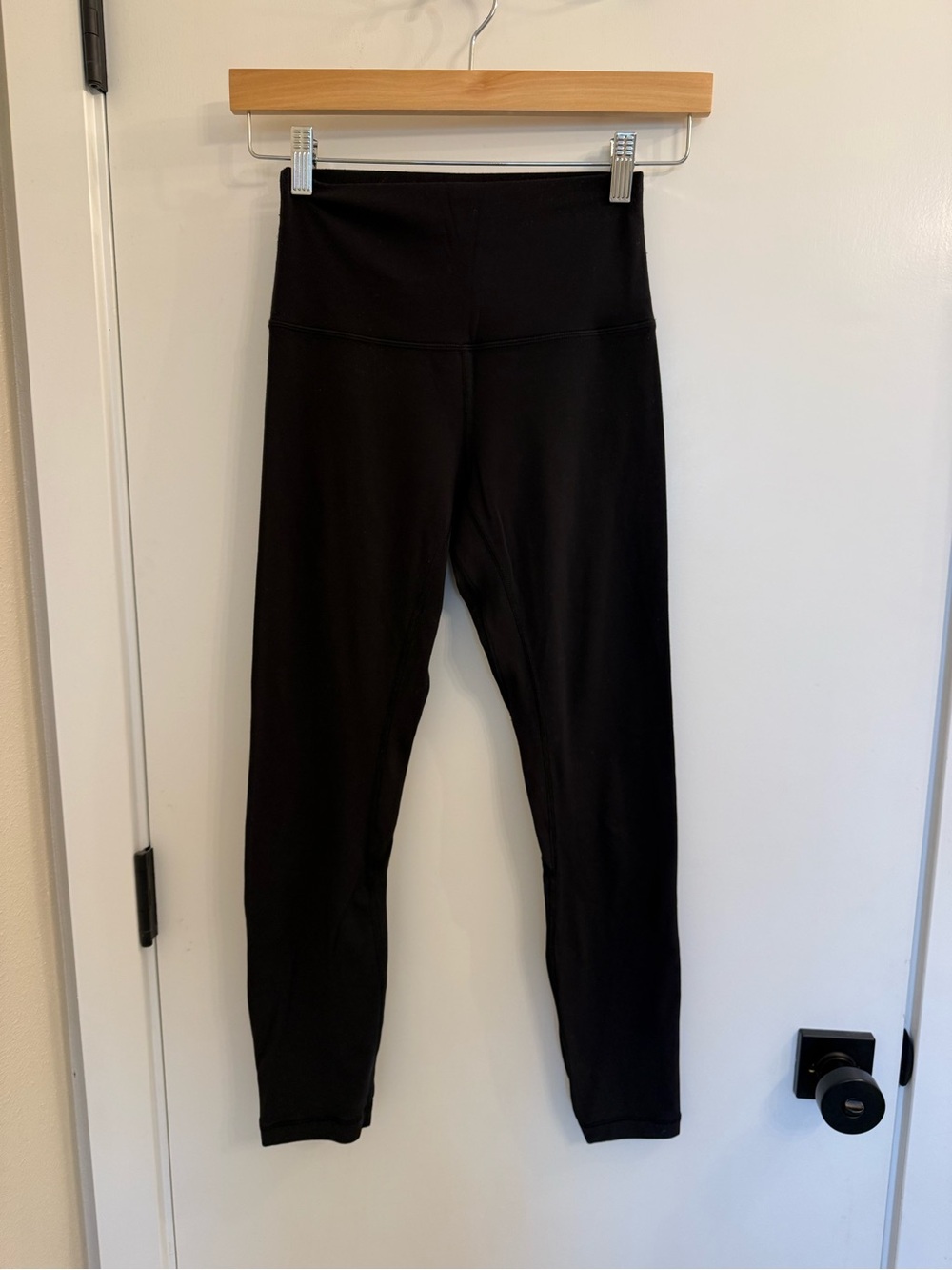 Align Pant 25” Black Size 4 Pre-Loved
